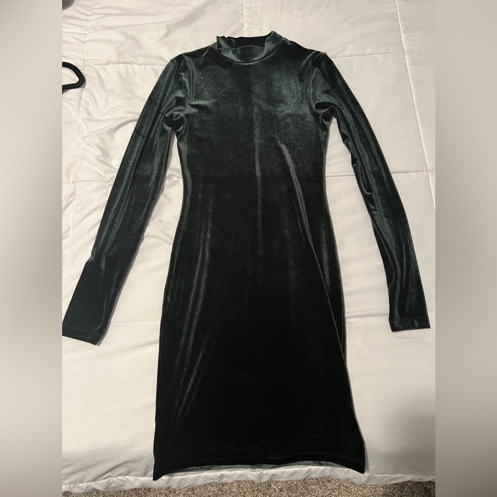 H&M velvet green dress worn once